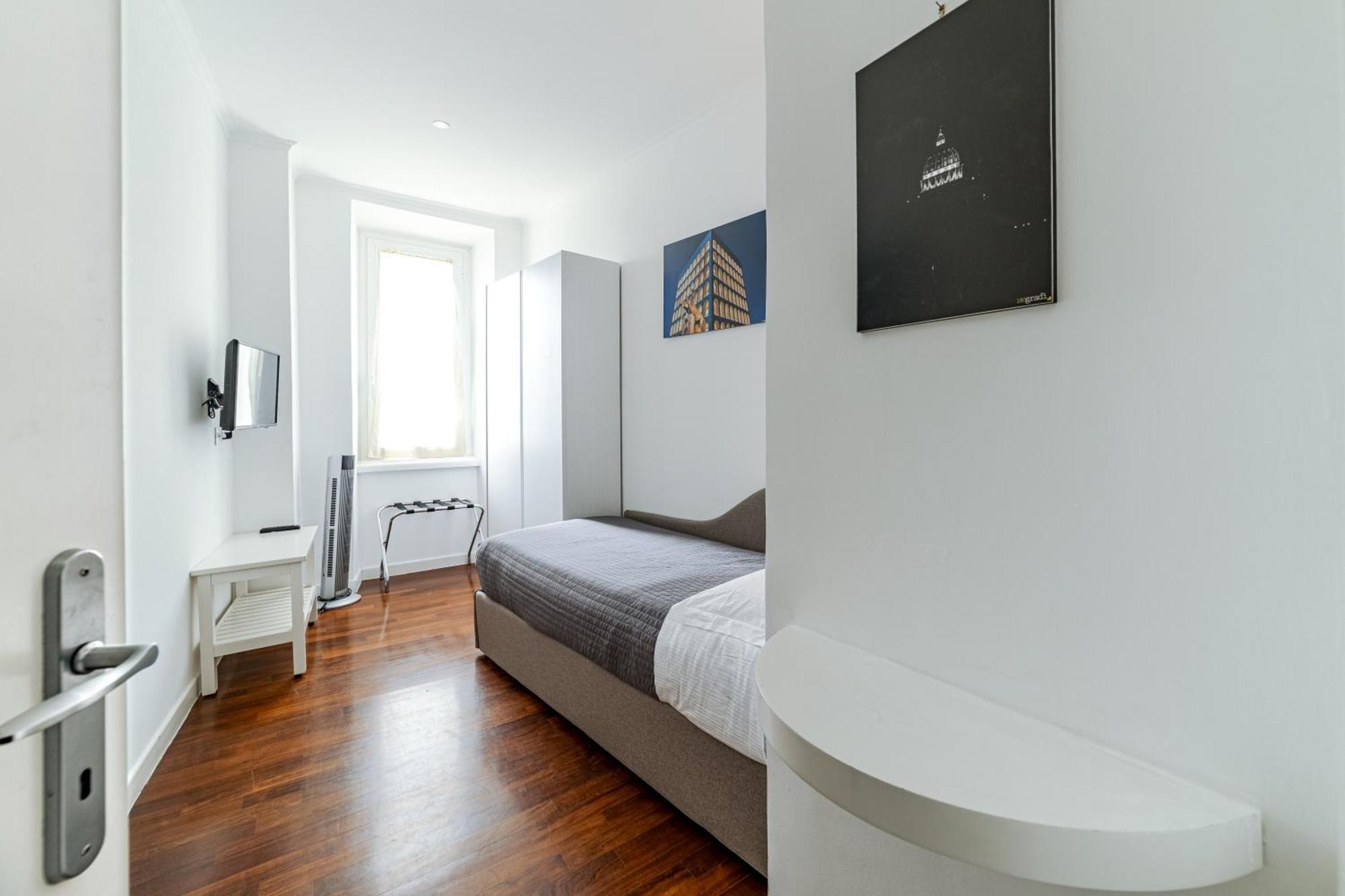 Saint Peter House Station Apartment โรม ภายนอก รูปภาพ